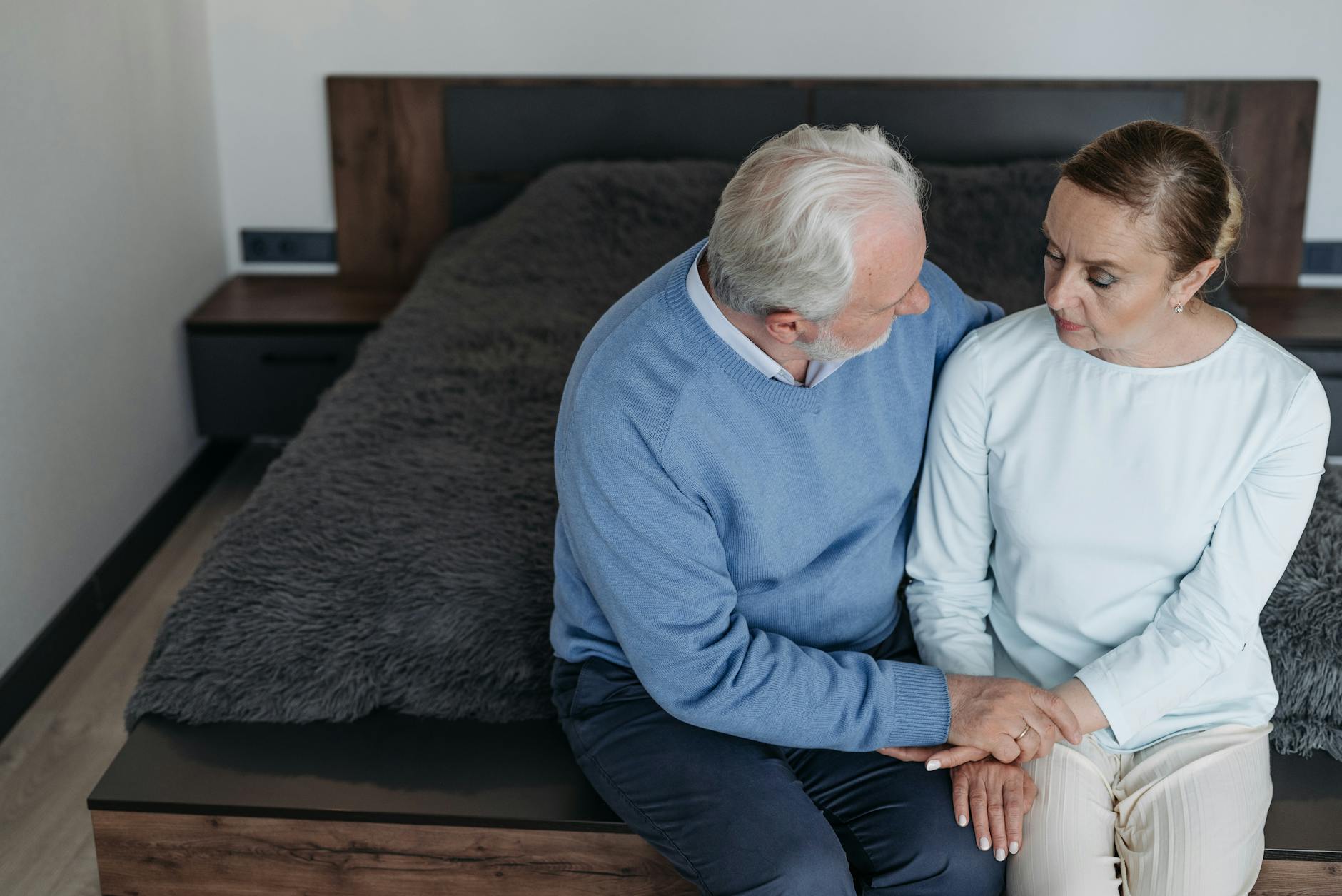 You are currently viewing 밤중에 다리가 불편할 때 알아두면 좋은 이유와 대처법 6가지