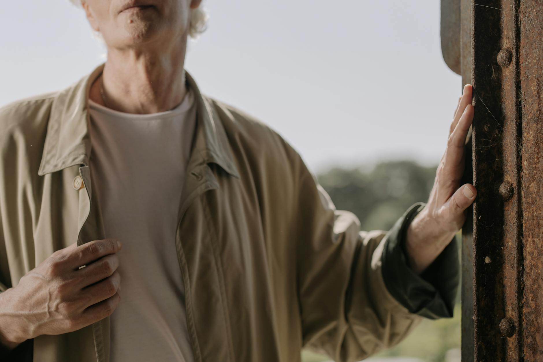 Read more about the article 60대 남성이 조금만 걸어도 숨이 차는 느낌의 원인과 실천 팁 7가지다