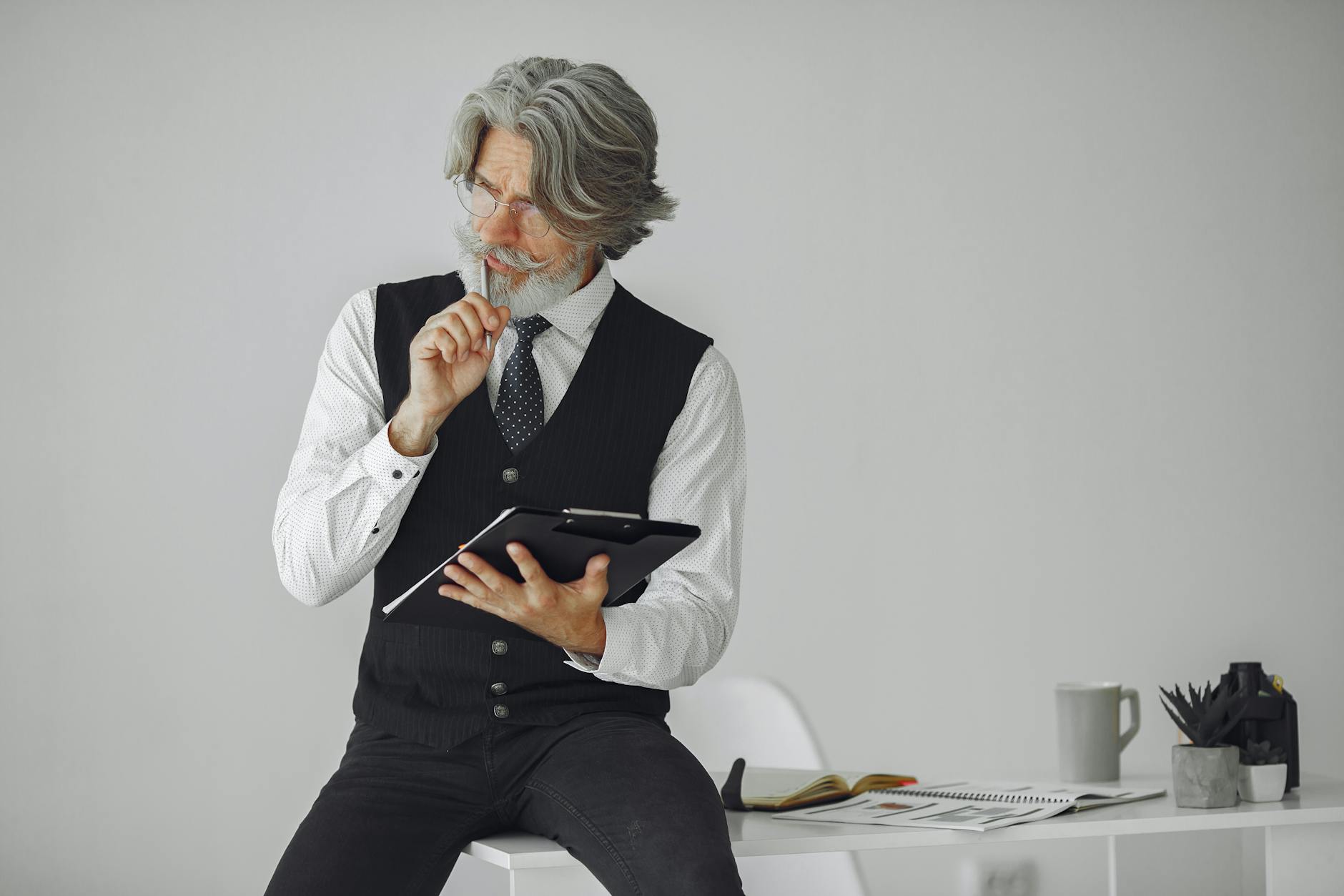 You are currently viewing 기억력 저하 원인 5가지와 실전 대처 팁